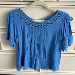 Size medium top